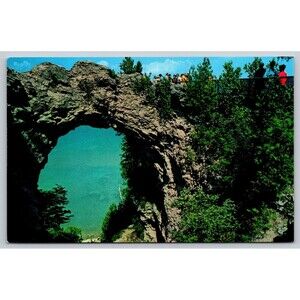 Postcard Michigan Mackinac Island Arch Rock Tourists 1985 MI Vintage
